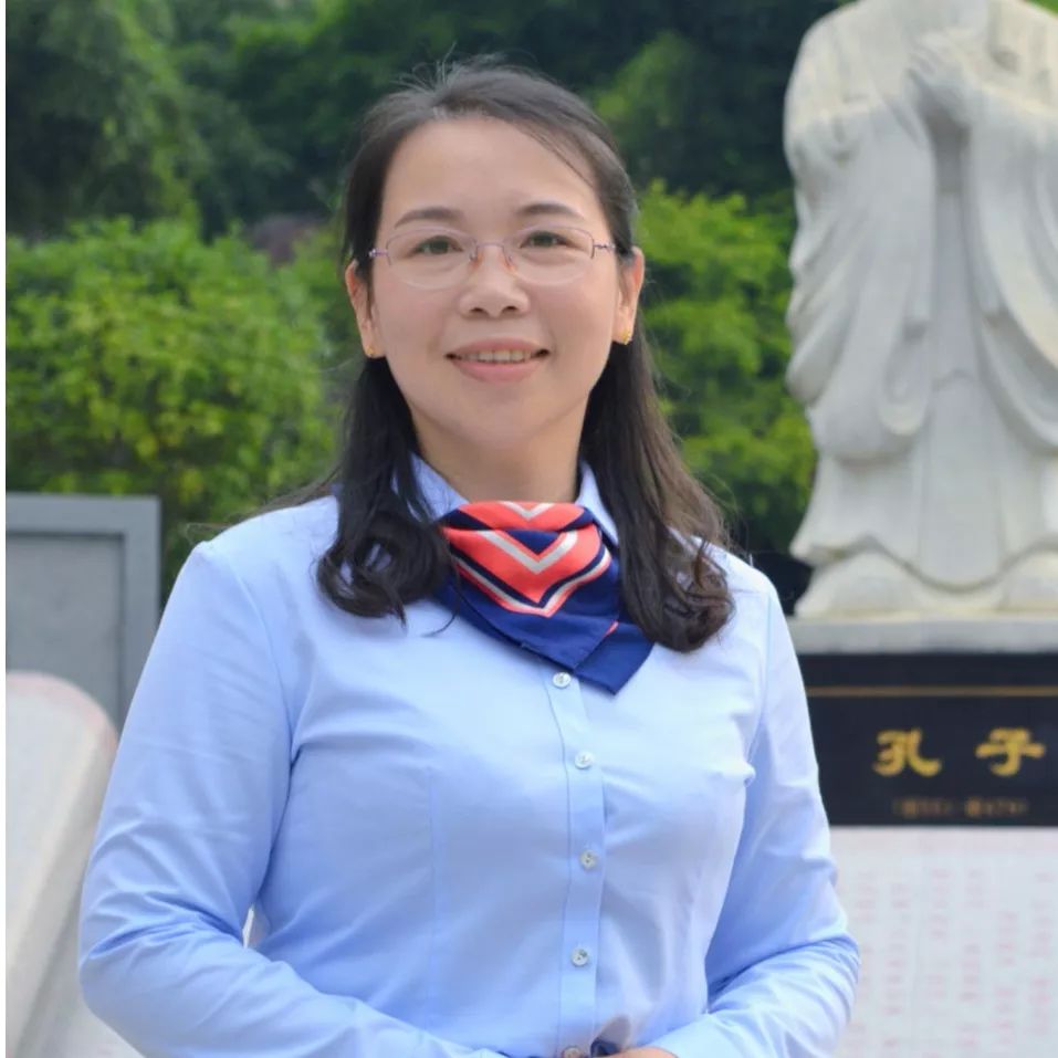 新文教师风采新文学校金牌教师李琳老师