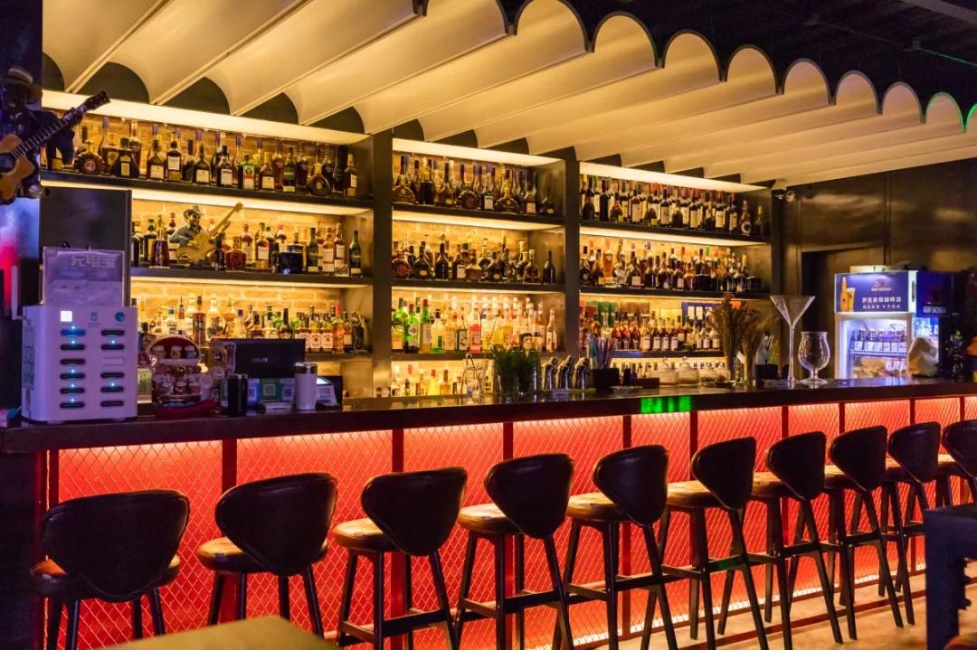 莆田这家美式酒吧果然霸气!