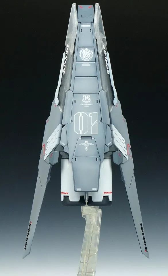 小t高达秀万代限定版的卡版海牛高达