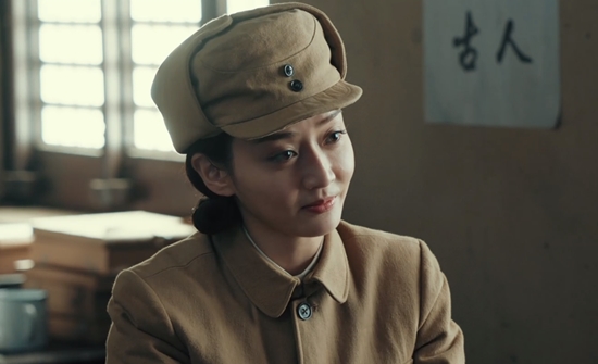 《光荣时代》潘之琳与视帝飙戏,"国民孙女"变铿锵玫瑰肆意绽放