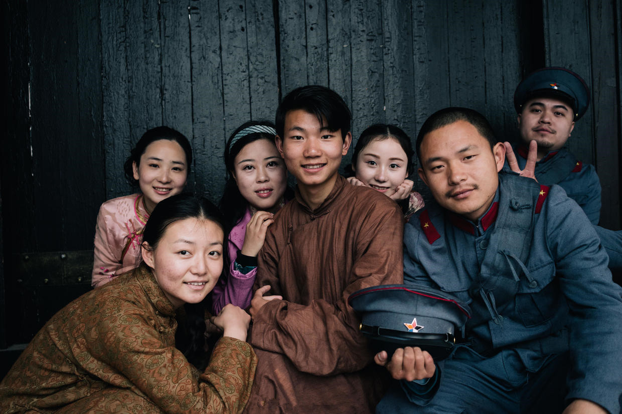 镜头下:群众演员的真实生活,最喜欢演尸体