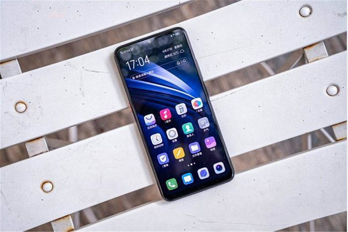 iqoo neo骁龙855版官宣!青春版手机用上高端机处理器_vivo