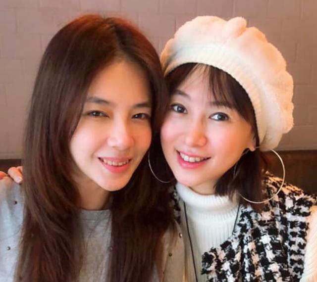 孙兴在公共场合与神秘富婆热吻老婆自我安慰场面尴尬