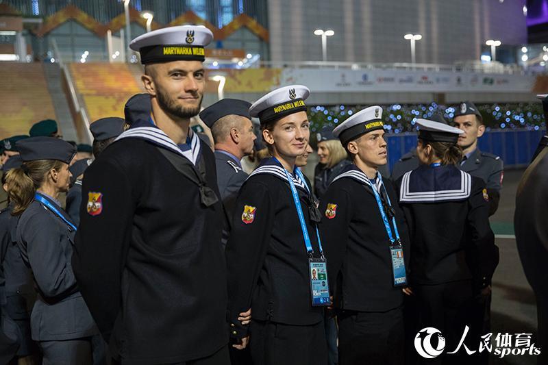 高清:第七届世界军人运动会开幕 代表团候场区一览