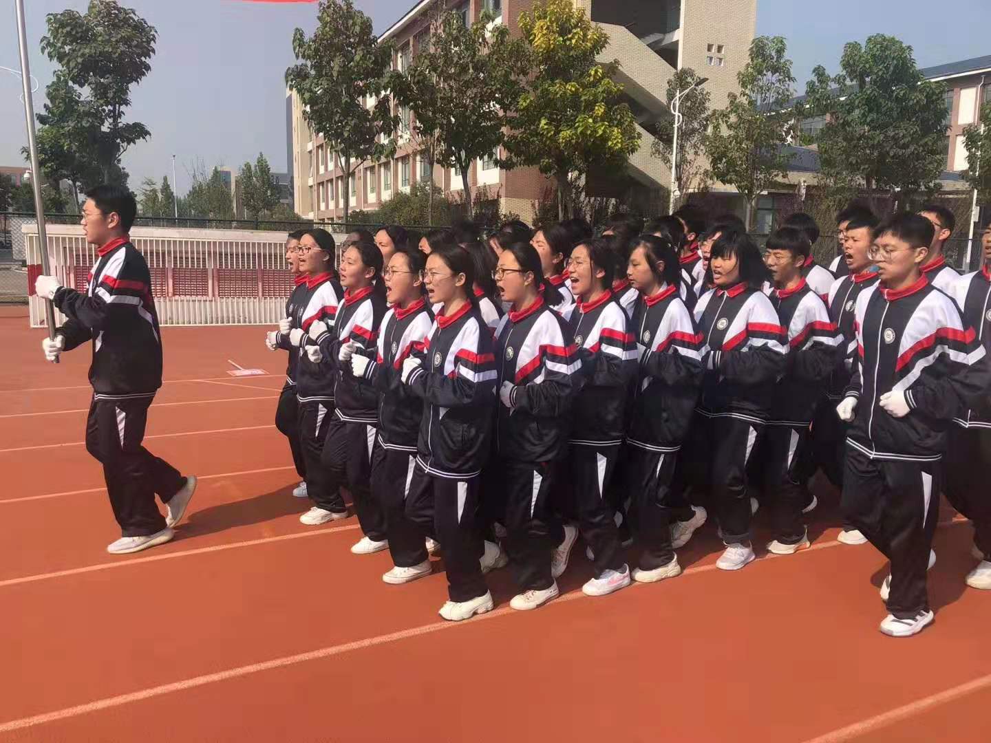 增强学生体质展示靓丽风采菏泽一中跑操比赛纪实