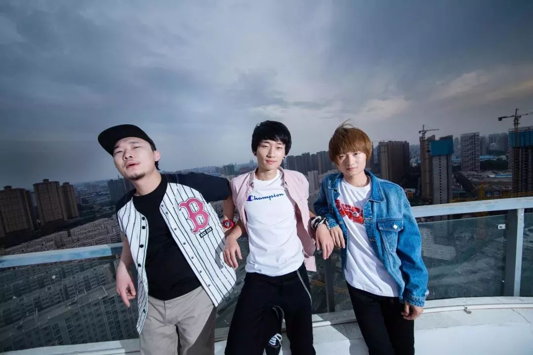 hello franky乐队演出阵容重要提醒:2019年10月19日20日演出在秀动