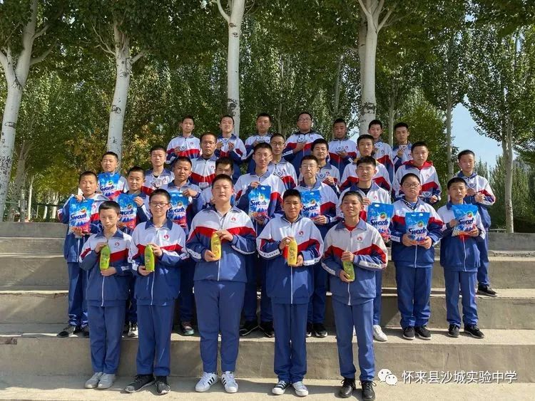 叠出青春赛出风采沙城实验中学住宿部内务大赛