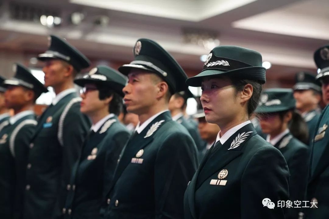 军队文职服装 来自搜狐网