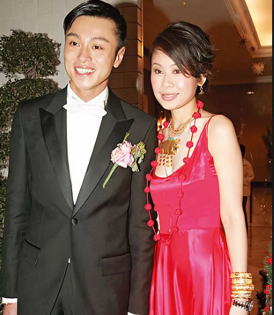 曾患怪病疑似烂生殖器,有演技却一直红不起!_黄浩然