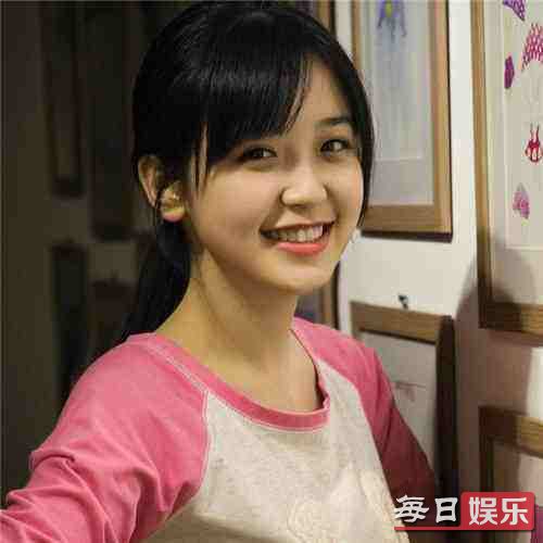 金雯昕是怎么火的金雯昕家庭背景介绍
