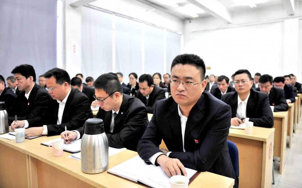 华聚能源公司党委副书记,纪委书记,工会主席龚德敏,副总经理,总工程师