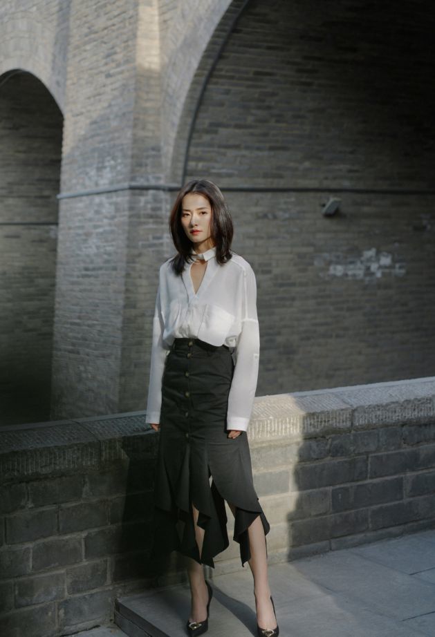 原创30岁柴碧云厉害了六套造型玩转复古高级随手一拍都是杂志大片