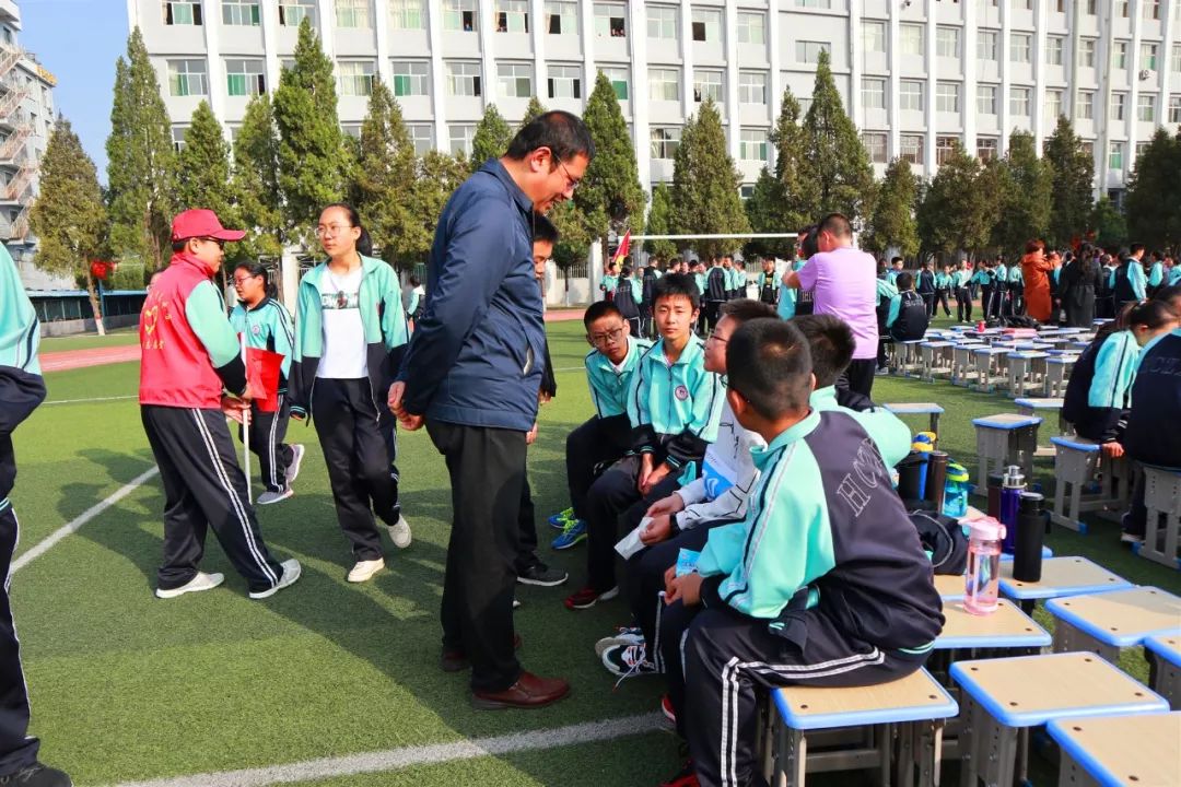 贺昌中学初中部第一届秋季运动会暨第二届广播体操比赛(三)