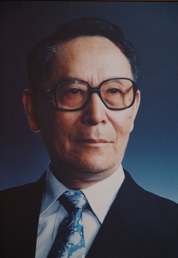 今天的兰大头条留给我们敬爱的老先生