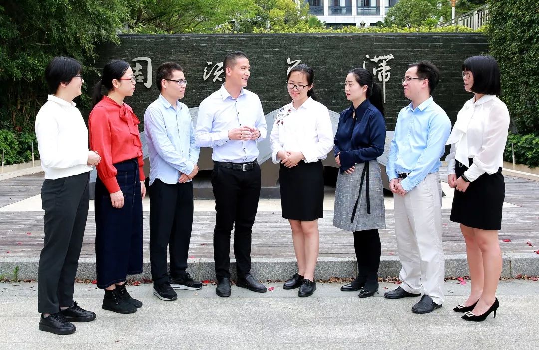 牵手侨中圆梦深圳深圳市华侨城中学教师招聘