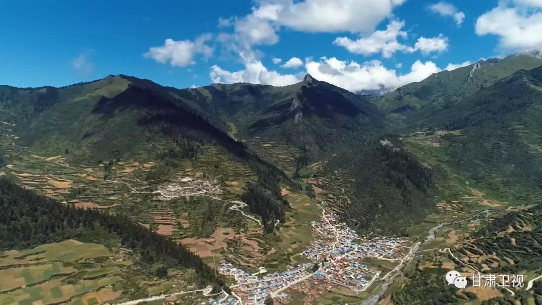 扶贫第一线俄界村的红色传承