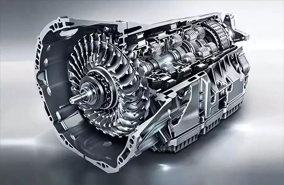 所有 s 级发动机均标配 7 速自动变速箱增强版 (7g-tronic plus),在