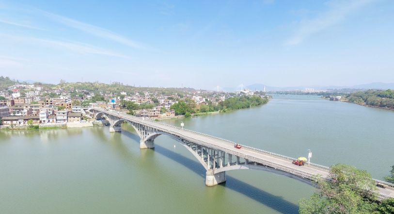 赣州西河人行桥图片
