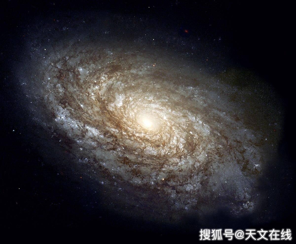 太陽系在銀河系中多久才會經過一次旋臂?看看天文學家怎麼回答