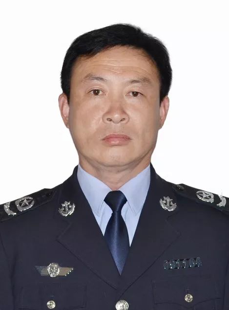 侯守军严格规范执法公正廉洁为民