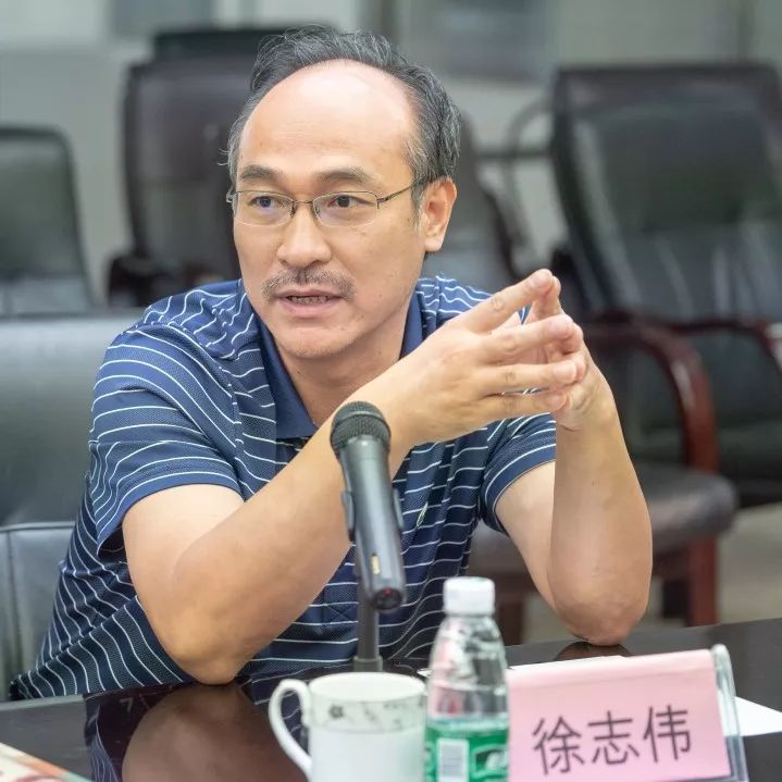 徐志伟教育学博士,江苏省中小学教研室小学语文教研员李亮文学博士