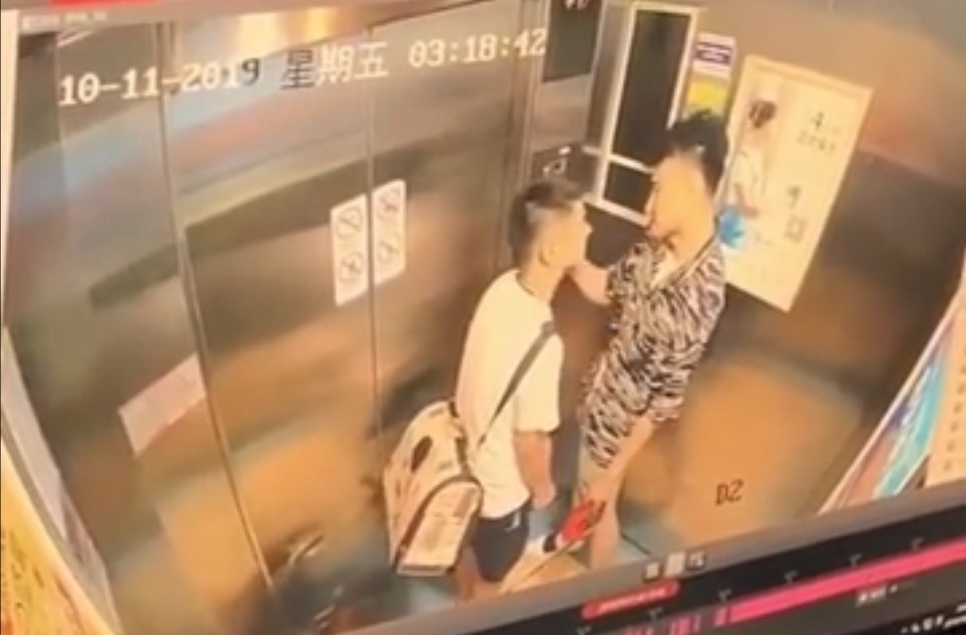 原创空少电梯内亲吻飞行员男同事剧情反转最新视频证实双方多次互动