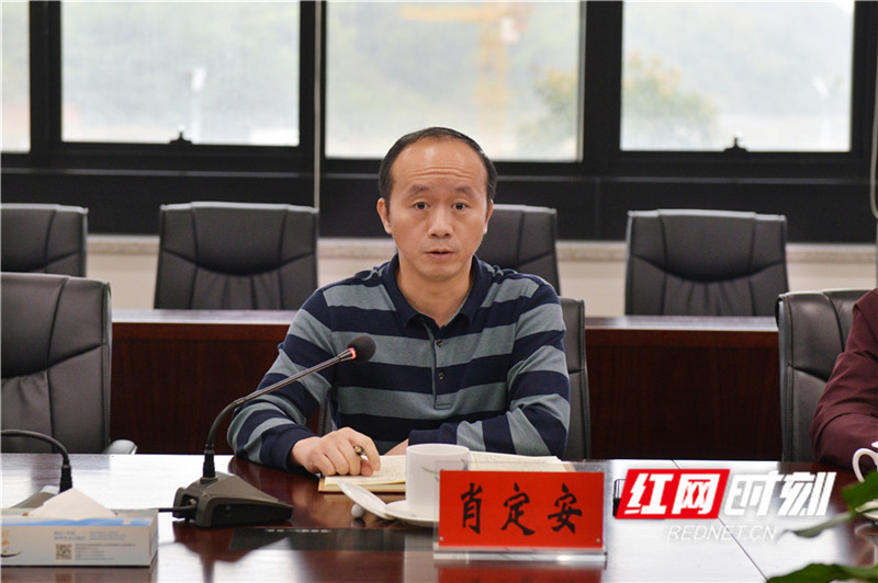 肖定安巡查辖区水域兴修水利正当时通筋活络惠民生