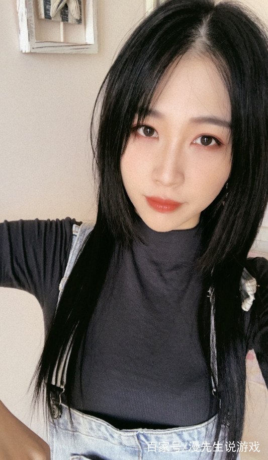 斗鱼这位游戏主播火了气质不输冯提莫身材比肩饺子酱