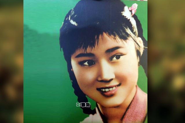 原创黄婉秋罕见童年老照片曝光与丈夫先结婚后恋爱今女儿也成刘三姐