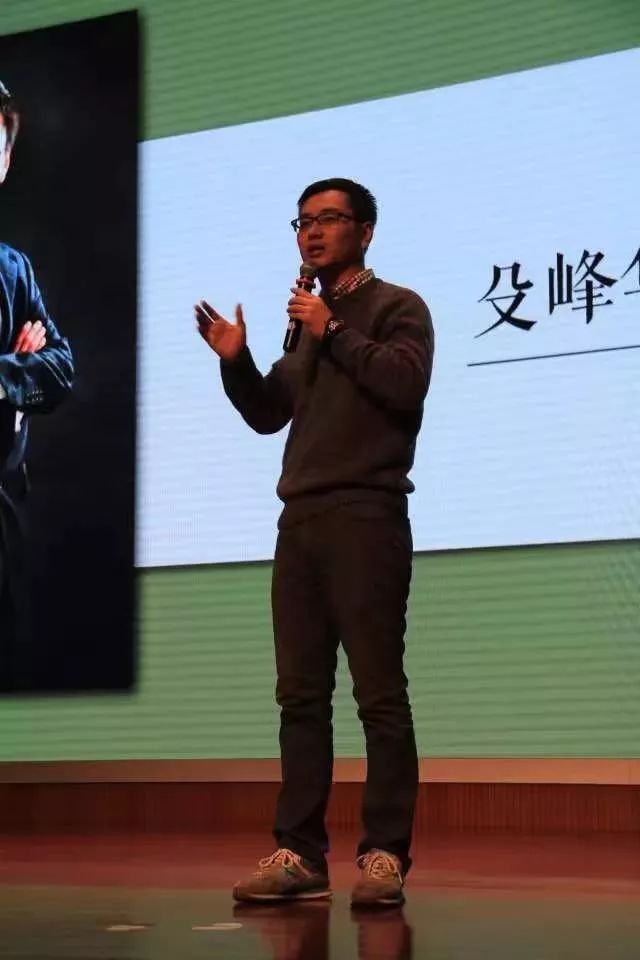 热烈祝贺大连市第二十四中学在第36届全国中学生物理竞赛复赛中再创