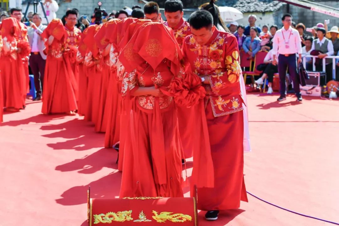 全纪录全程高甜中铁四局106对新人在高铁工地喜结连理刷爆朋友圈多图