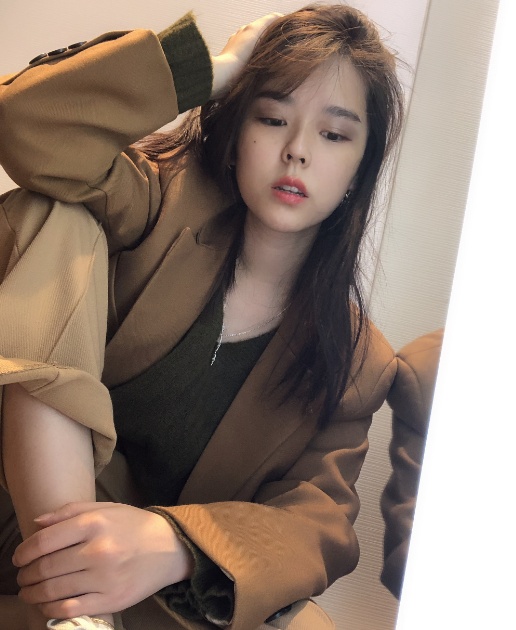 绝地求生:主播沫子深夜直播被虫子吓到,起身瞬间:游戏已不重要