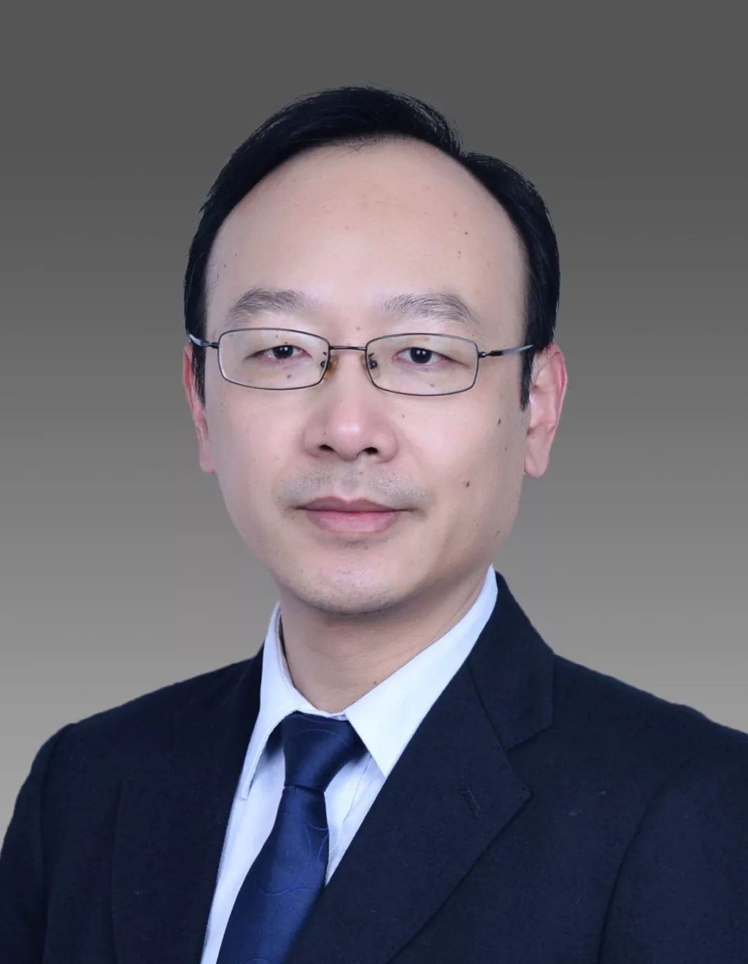 靖昌庆,山东省立医院东院胃肠外科副主任,主任医师,山东大学博士生