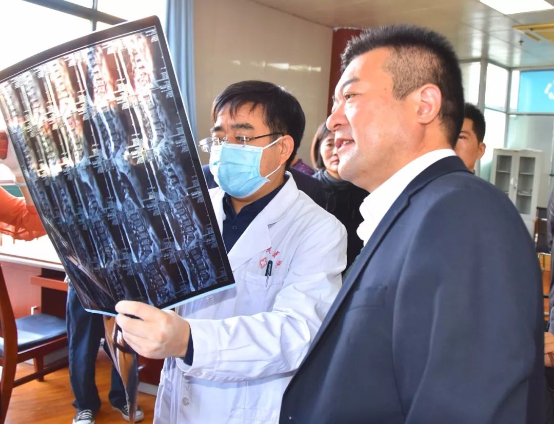 我院特邀北京宫氏脑针疗法创始人宫长祥教授来院指导工作