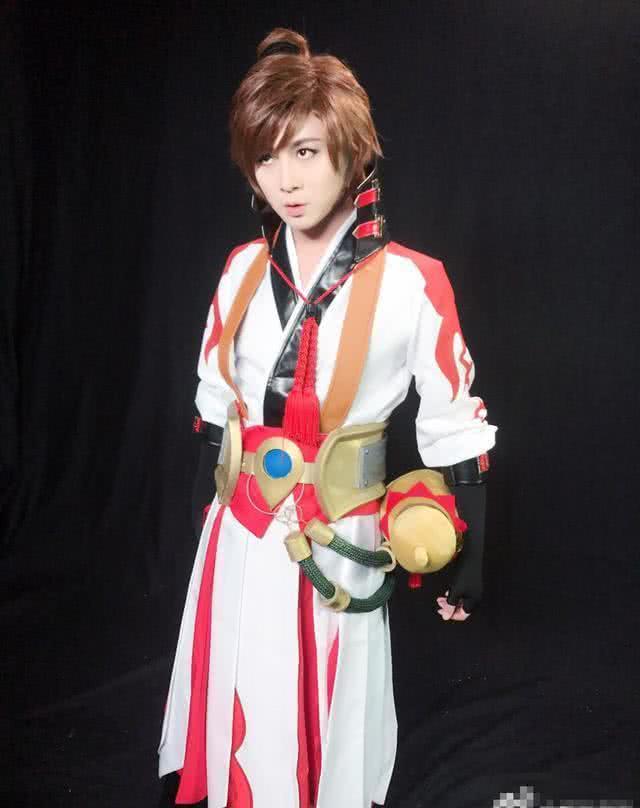 张大仙不止是游戏主播,他还有另一个身份?看到他的旧照后粉丝自闭了