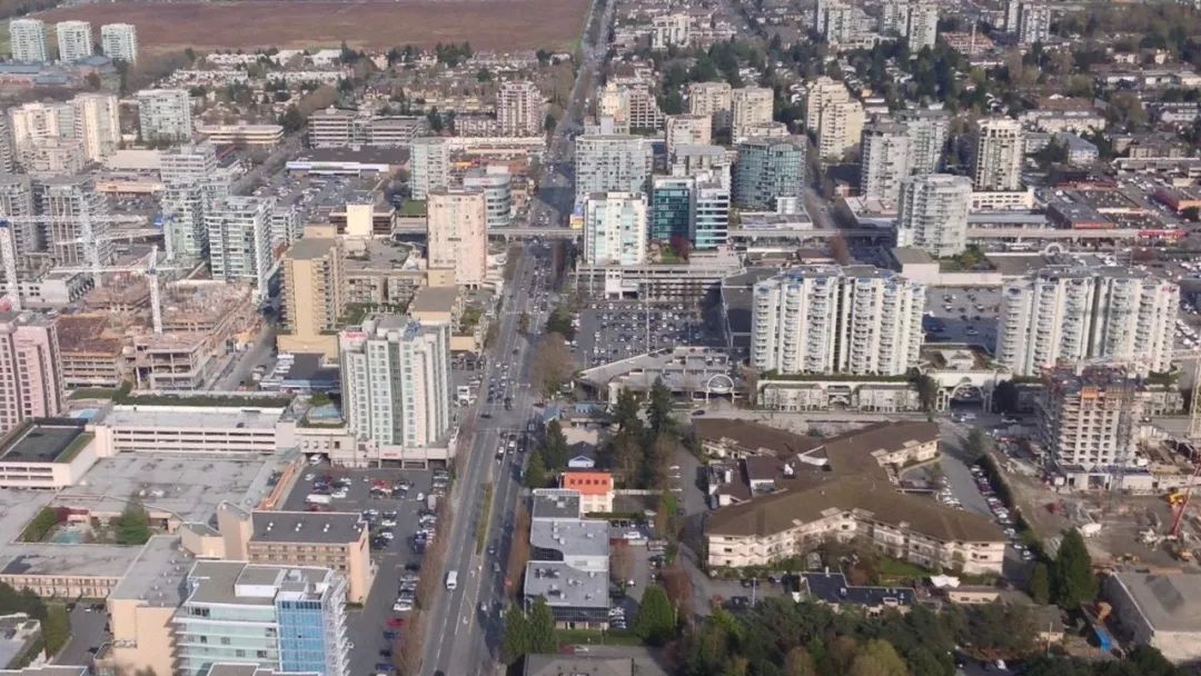 突发58岁华裔律师在列治文闹市区被杀害歹徒光天化日之下作案