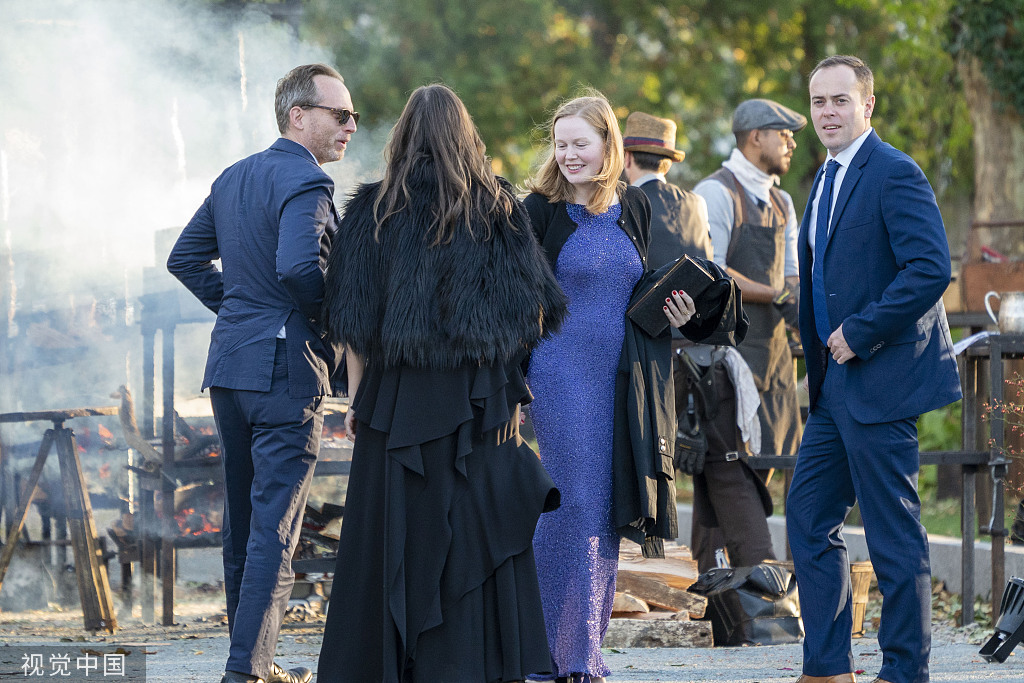 大表姐劳伦斯结婚大牌云集石头姐带男友到场