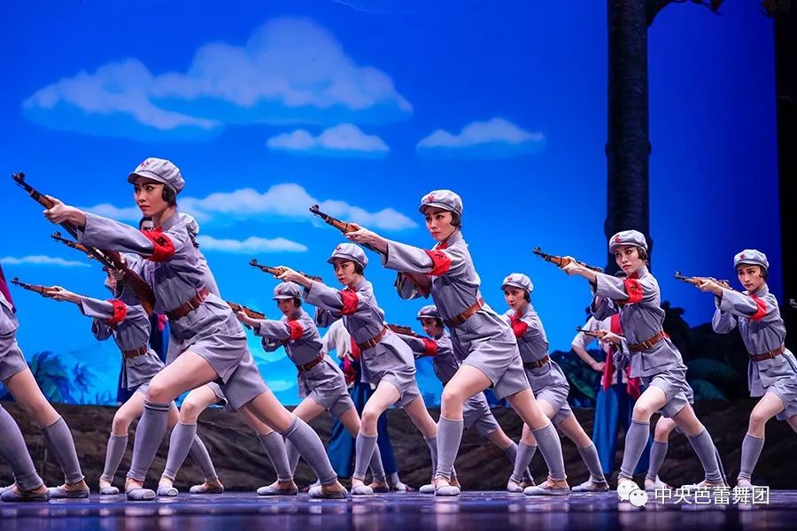 中央芭蕾舞团红色娘子军长沙演出一票难求一波精彩剧照分享给你