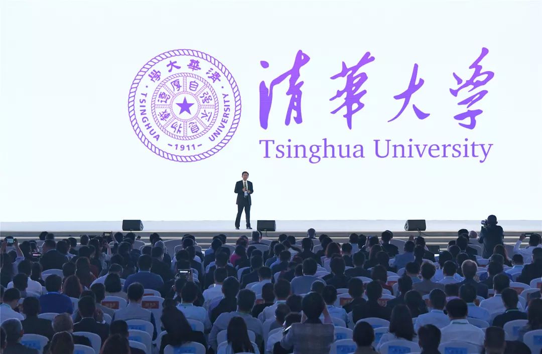 清华大学面向通用人工智能的异构融合天机芯片数据中心处理器之一.