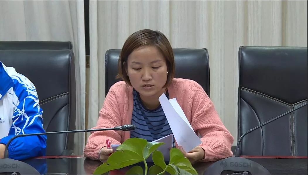 李雪涛主持召开福贡县十二届人民政府第59次常务会议