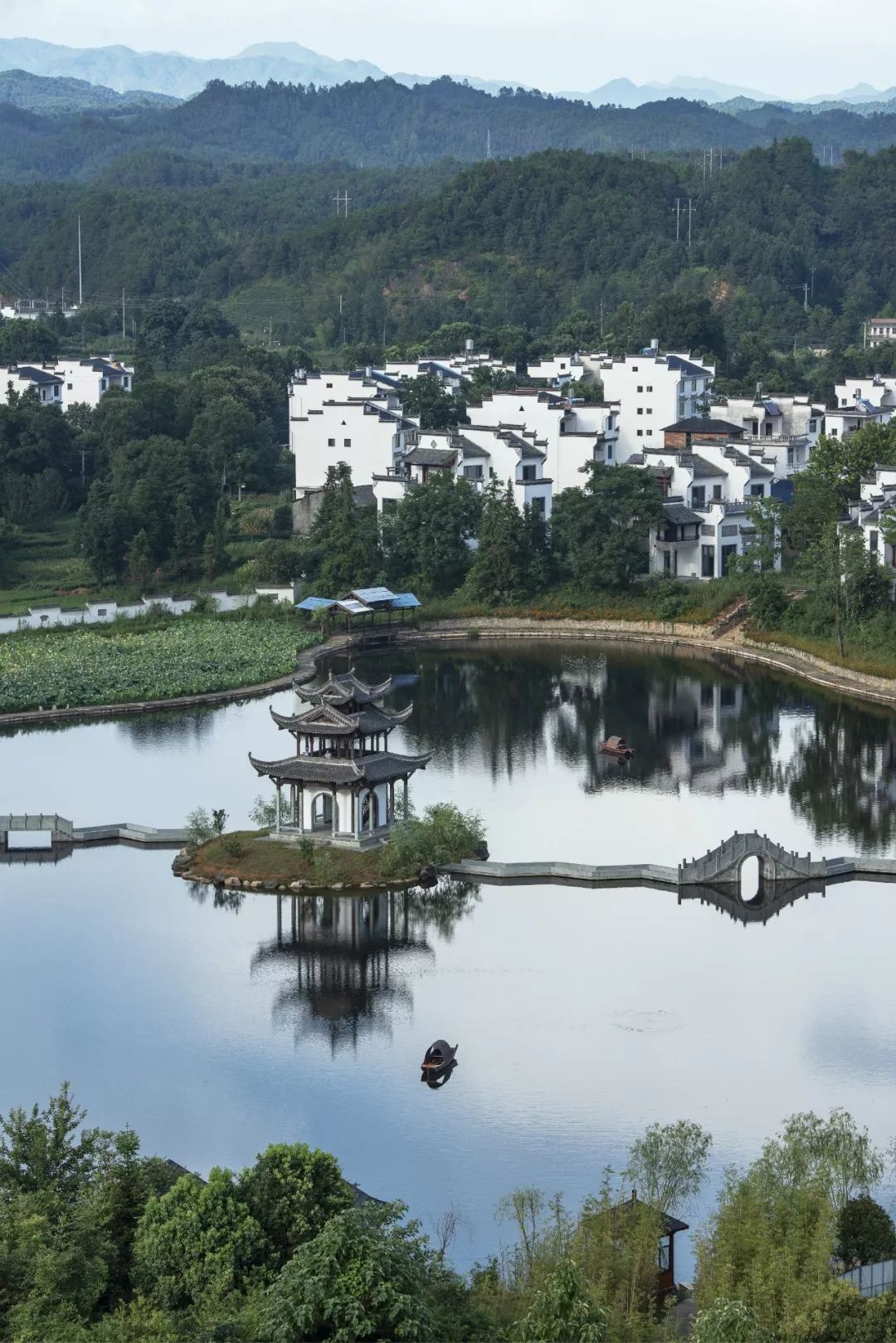 ar精选用匠心让艺术在此常驻江西婺源水墨上河山水比德