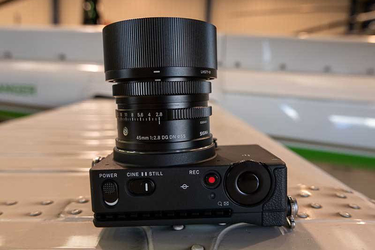 原创真香售价单机身11999元 适马fp全画幅微单相机本周五国内正式发售