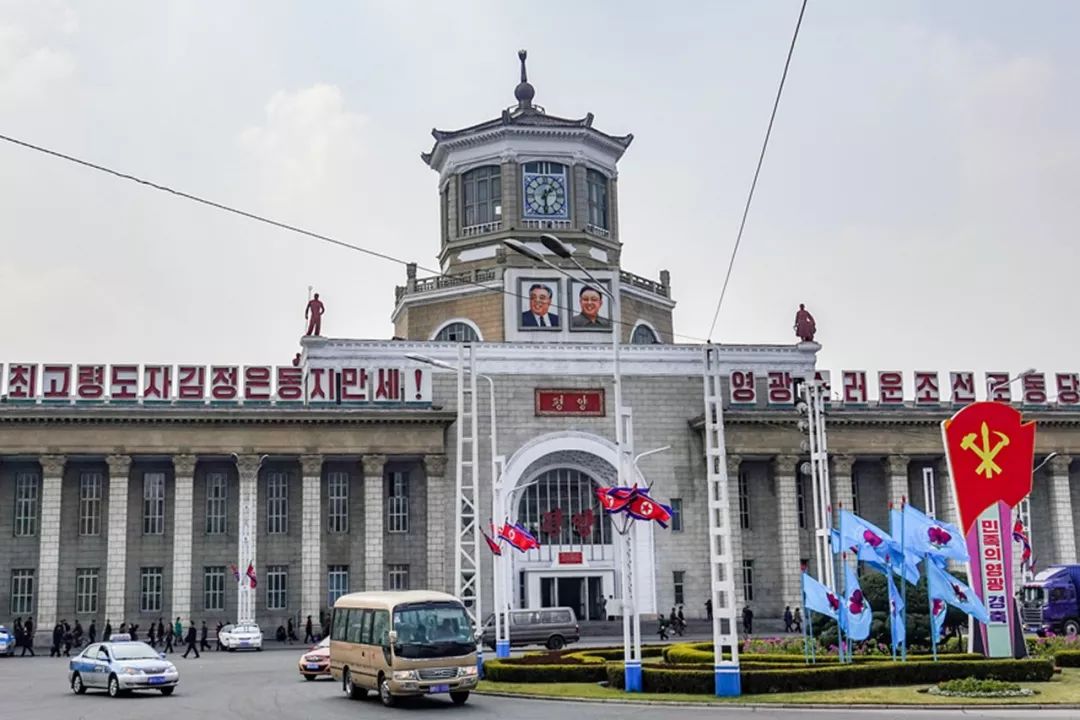 参团的朋友们请在今天中午之前到达大连机场乘机前往朝鲜首都—平壤!