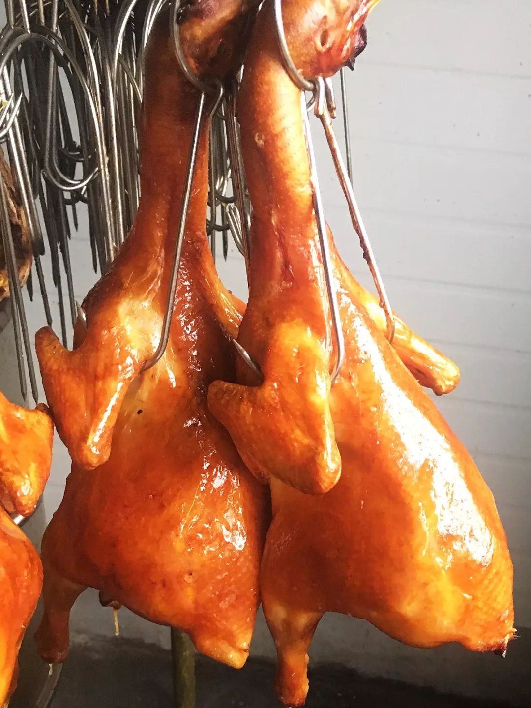 火爆三角的平靓正幸福烧鸡全新出品黄皮锡纸鸡皮滑肉嫩食过返寻味