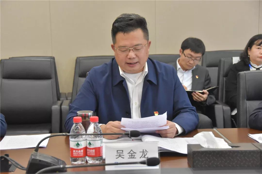 中建三局主题教育第三指导组组长朱建辉,信息员余鹏飞与会指导.