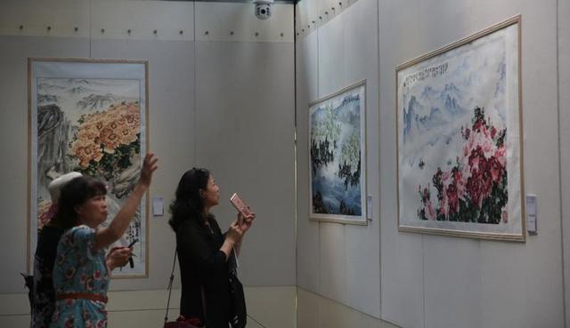 《赵岳牡丹山水中国画展》在中山美术馆展出,共展作品60幅