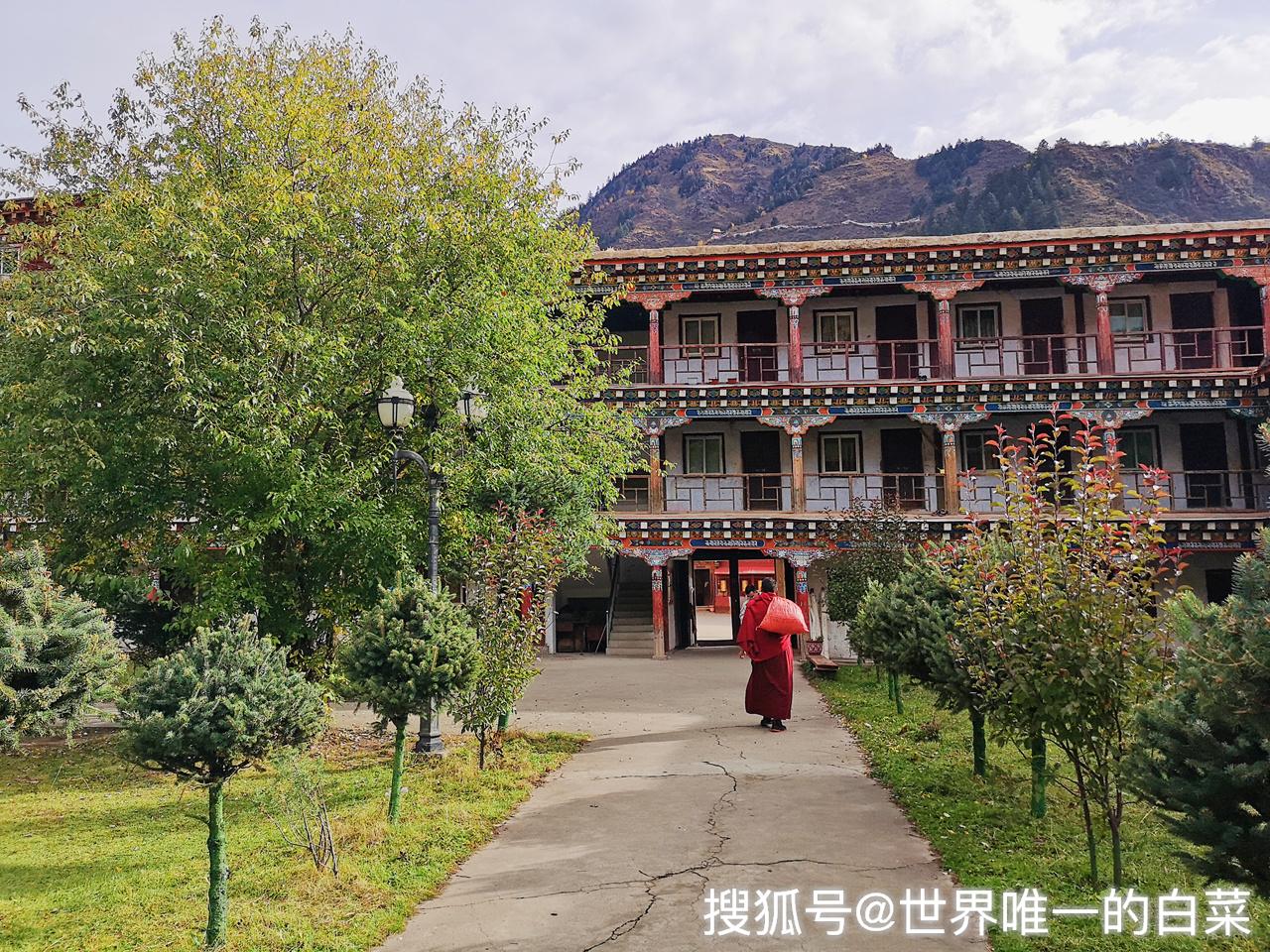 g317川藏北线自驾上走进西藏康巴江达