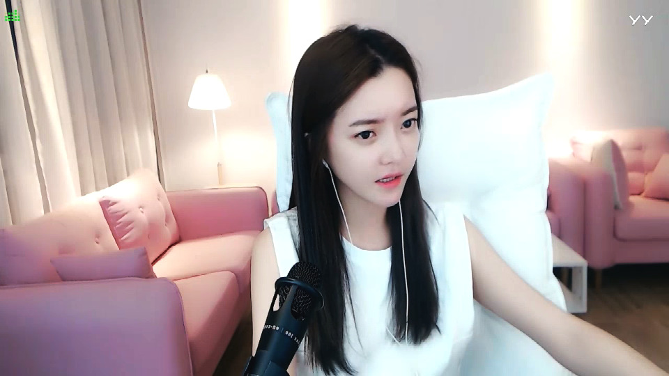 崔阿扎yy直播气质十足