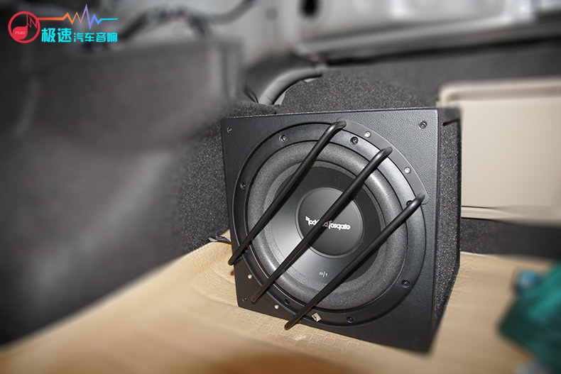 日产天籁汽车音响改装怎样省钱改