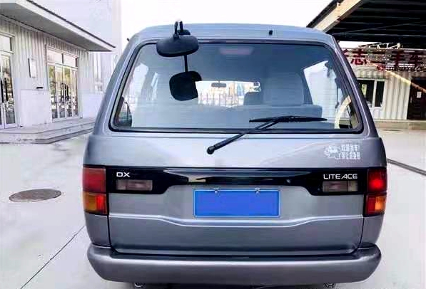 原装进口丰田小霸王20自吸232七座布局国内没有几辆